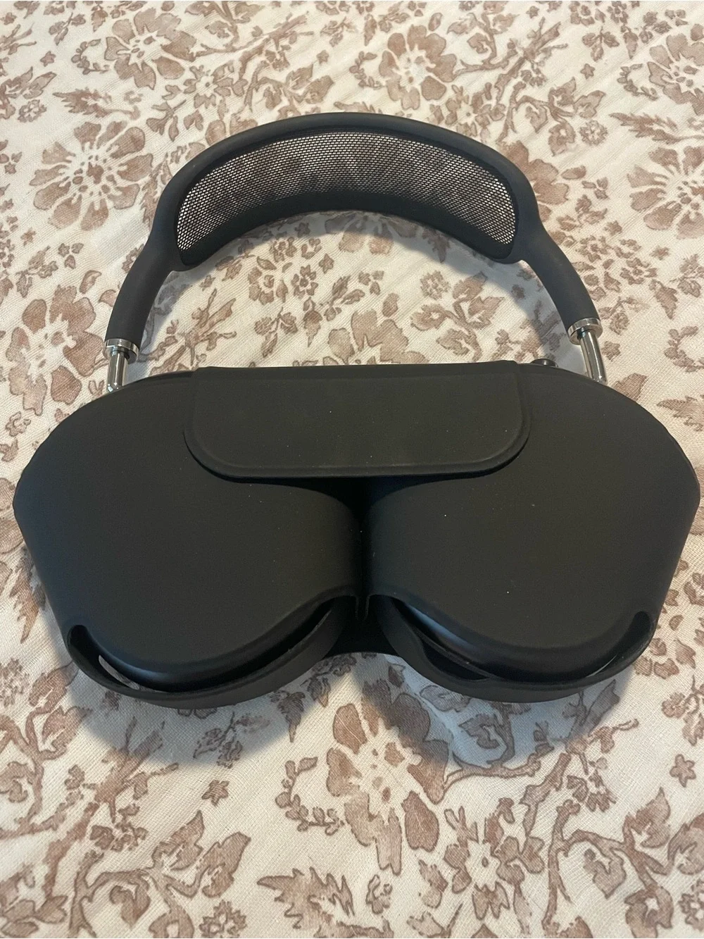Protective Black VR Headset Carrying Case with Mesh Padded Band